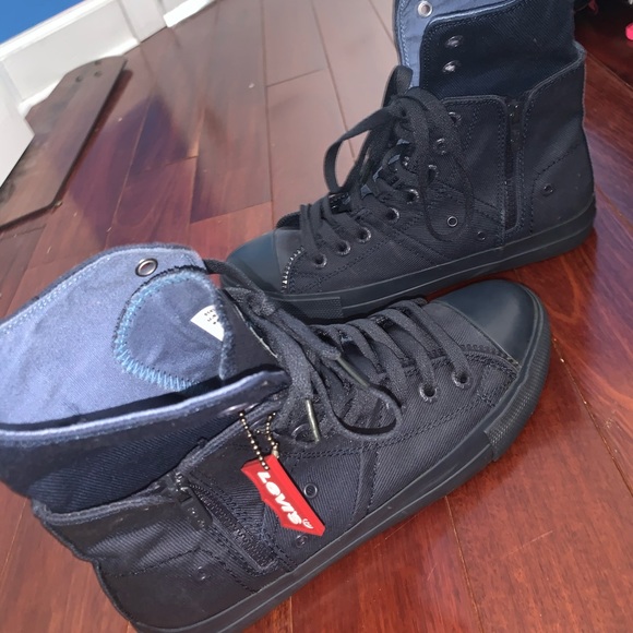 Levi's Navy Blue Hightop Sneakers - Picture 8 of 8